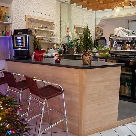 Hotel-restaurant Le Saint Christophe 2*