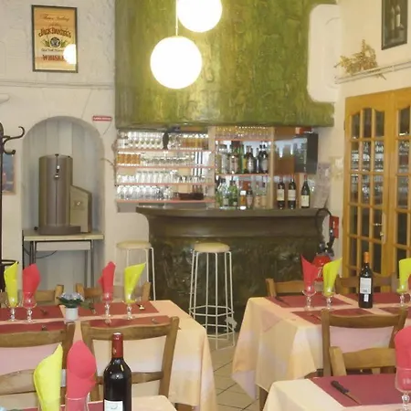 Hotel-restaurant Le Saint Christophe 2*